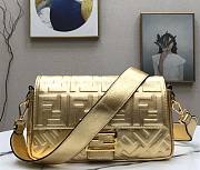 Fendi BAGUETTE Golden leather bag 26cm - 1