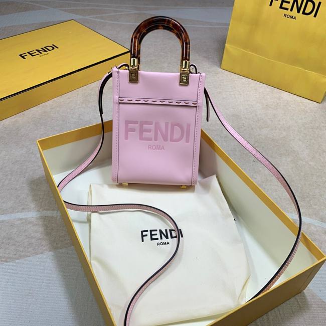 Fendi mini tote bag in pink - 1