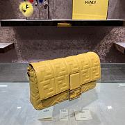 Fendi Baguette yellow leather bag 32cm - 2