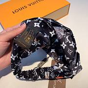 LV headband 01 - 3