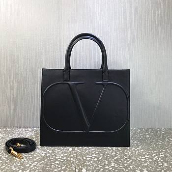 Valentino Leather Vlogo Walk Tote Bag in Black