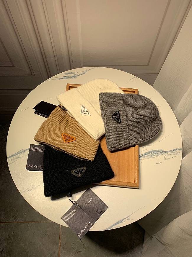 Prada hat ( black/ white/ brown/ gray) - 1