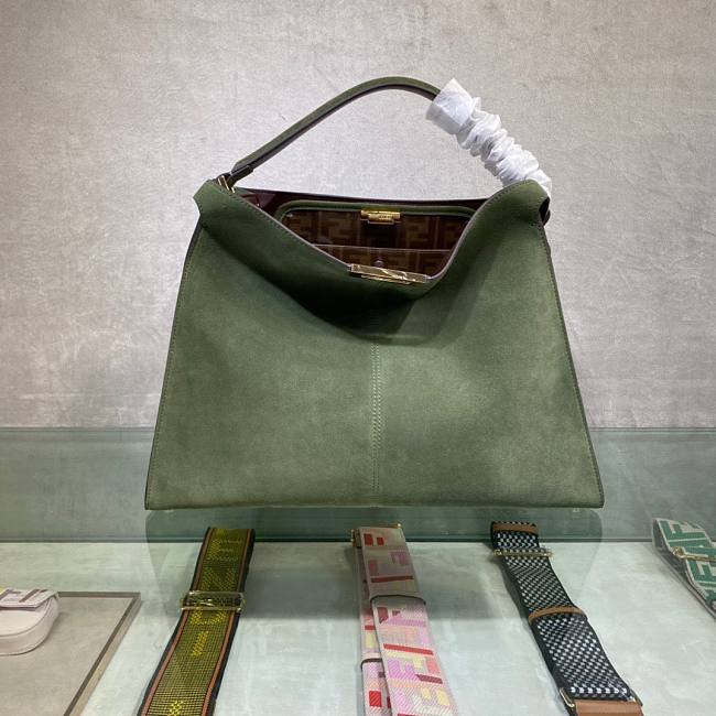 Fendi Peekaboo in green leather 42cm - 1