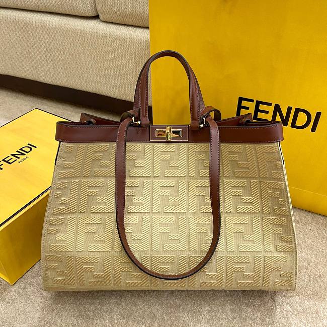 Fendi FF Peekaboo X-tote bag in yellow 41cm - 1