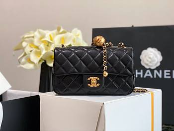 Chanel Lambskin & Gold-Tone Small Metal Flap Bag Black 20cm