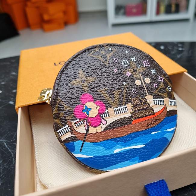 Louis vuitton coin round purse - 1