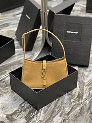 YSL LE 5 À 7 hobo leather bag - 4