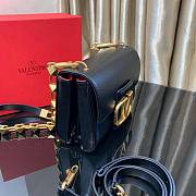 VALENTINO Garavani Stud Sign black bag  - 6