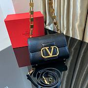 VALENTINO Garavani Stud Sign black bag  - 5