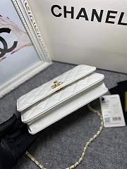 Chanel WOC white - 3