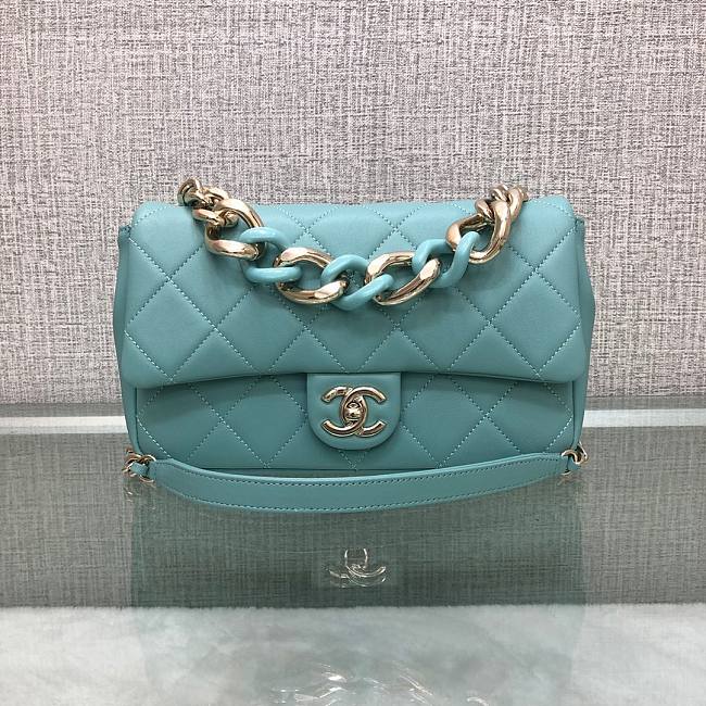 Chanel black big chain falp bag in blue lampskin - 1