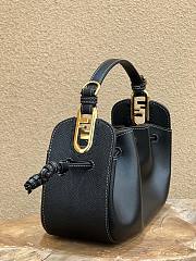 Fendi FF logo shoulder black bag 24cm - 4