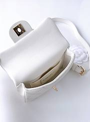 Chanel flap lampskin pearl white bag - 5