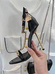 Tom Ford Padlock Chain Black patent heels - 4