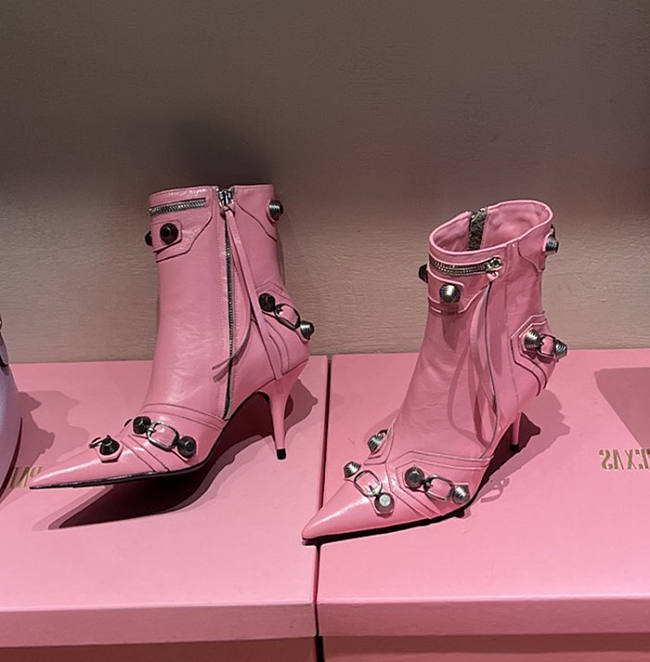 Balenciaga Cagole Buckled Pink Leather Boots - 1