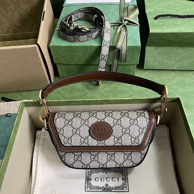 Gucci GG Supreme Trapezium Shaped Shoulder Bag - 1