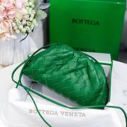 Bottega Veneta Pouch Mini Green Leather Clutch - 5
