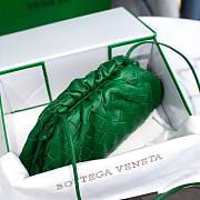 Bottega Veneta Pouch Mini Green Leather Clutch - 2