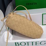 Bottega Veneta Pouch Mini Beige Leather Clutch - 3