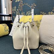 Valentino Garavani rockstud white leather bucket bag - 1