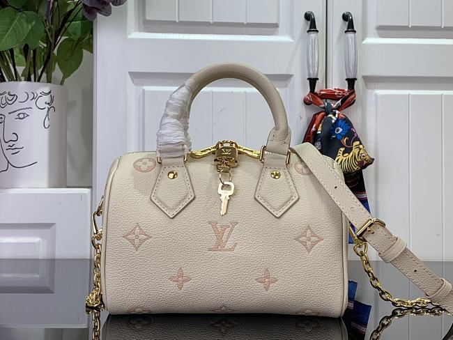 Louis Vuitton Speedy Bandoulière 20 White Monogram - 13.5 x 12 x 20cm - 1
