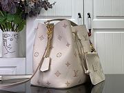 Louis Vuitton Neonoe MM White Monogram Bag - 26 x 26 x 17.5cm - 4