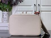 Louis Vuitton Neonoe MM White Monogram Bag - 26 x 26 x 17.5cm - 2