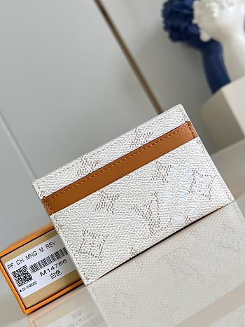 Louis Vuitton White Monogram Card Holder - 11 x 7 x 1.5cm