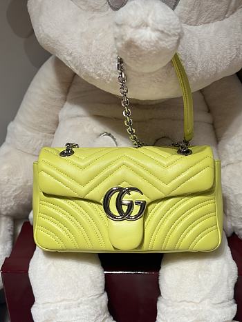 Gucci GG Marmont medium shoulder bag in bright green leather - 26x 15x 7cm
