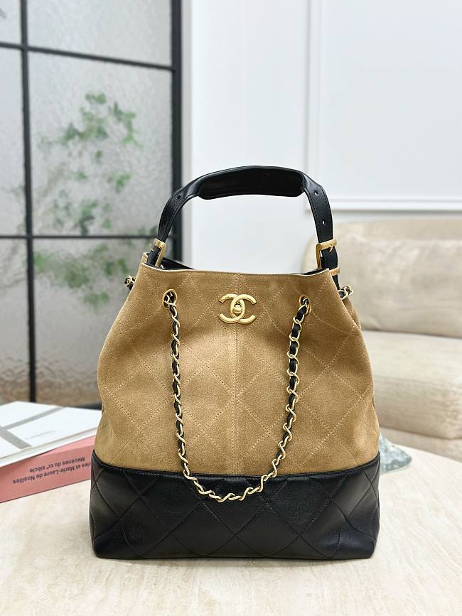 Chanel Small tote Suede calfskin, shiny lambskin - 33*29*11cm - 1