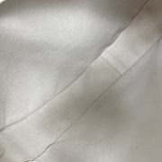 TEEN CELINE LULU IN GRAINED CALFSKIN WHITE - 22x15x5cm - 5