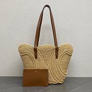 CELINE CLASSIC PANIER SMALL BRAIDED TRIOMPHE IN RAFFIA 30×14×33cm - 1